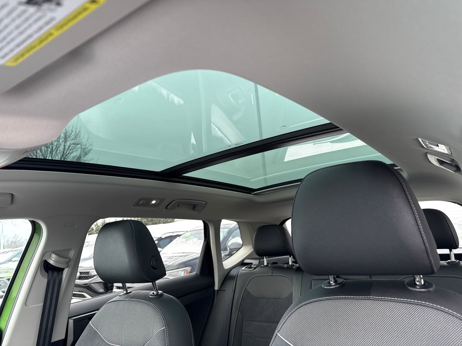 Certified 2025 Volkswagen Taos SE image 21