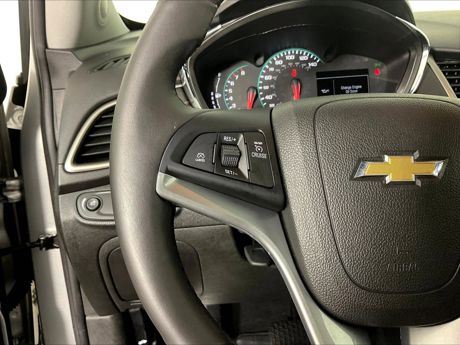 Used 2017 Chevrolet Trax LT w/ LT Convenience Package FWD image 11