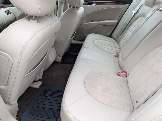 Used 2009 Buick Lucerne Super image 26