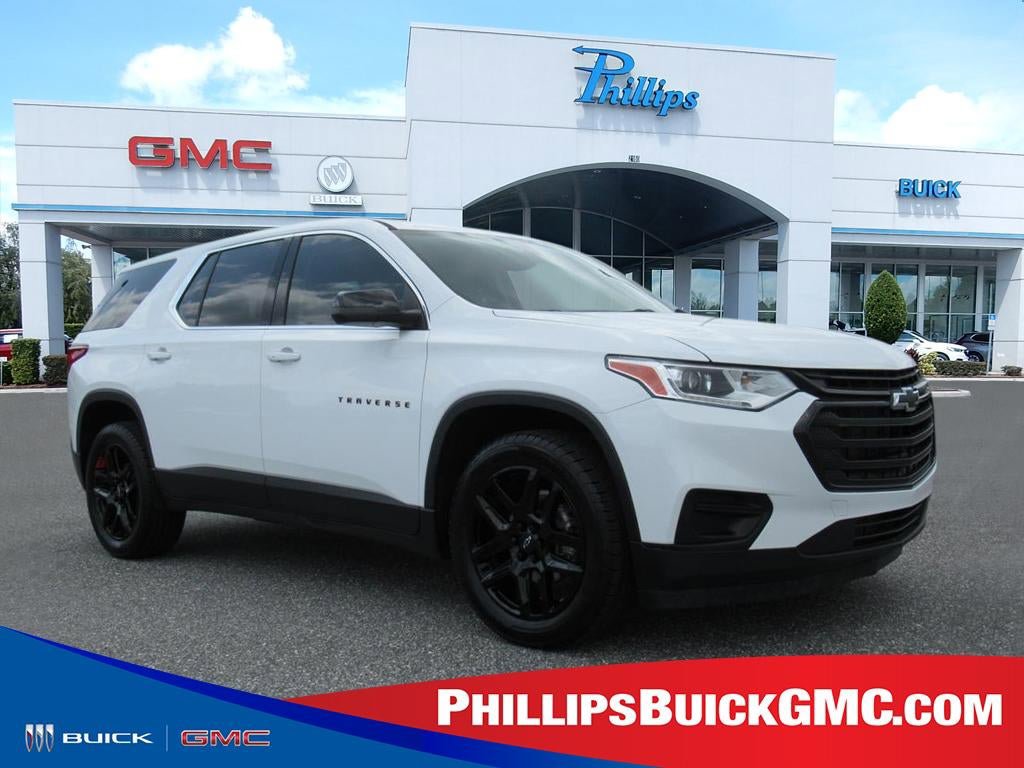 Used 2021 Chevrolet Traverse LS FWD image 1