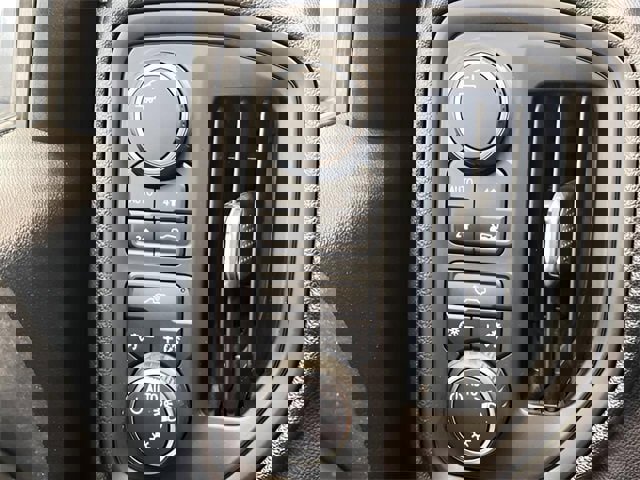 Certified 2022 Chevrolet Silverado 1500 Custom image 15