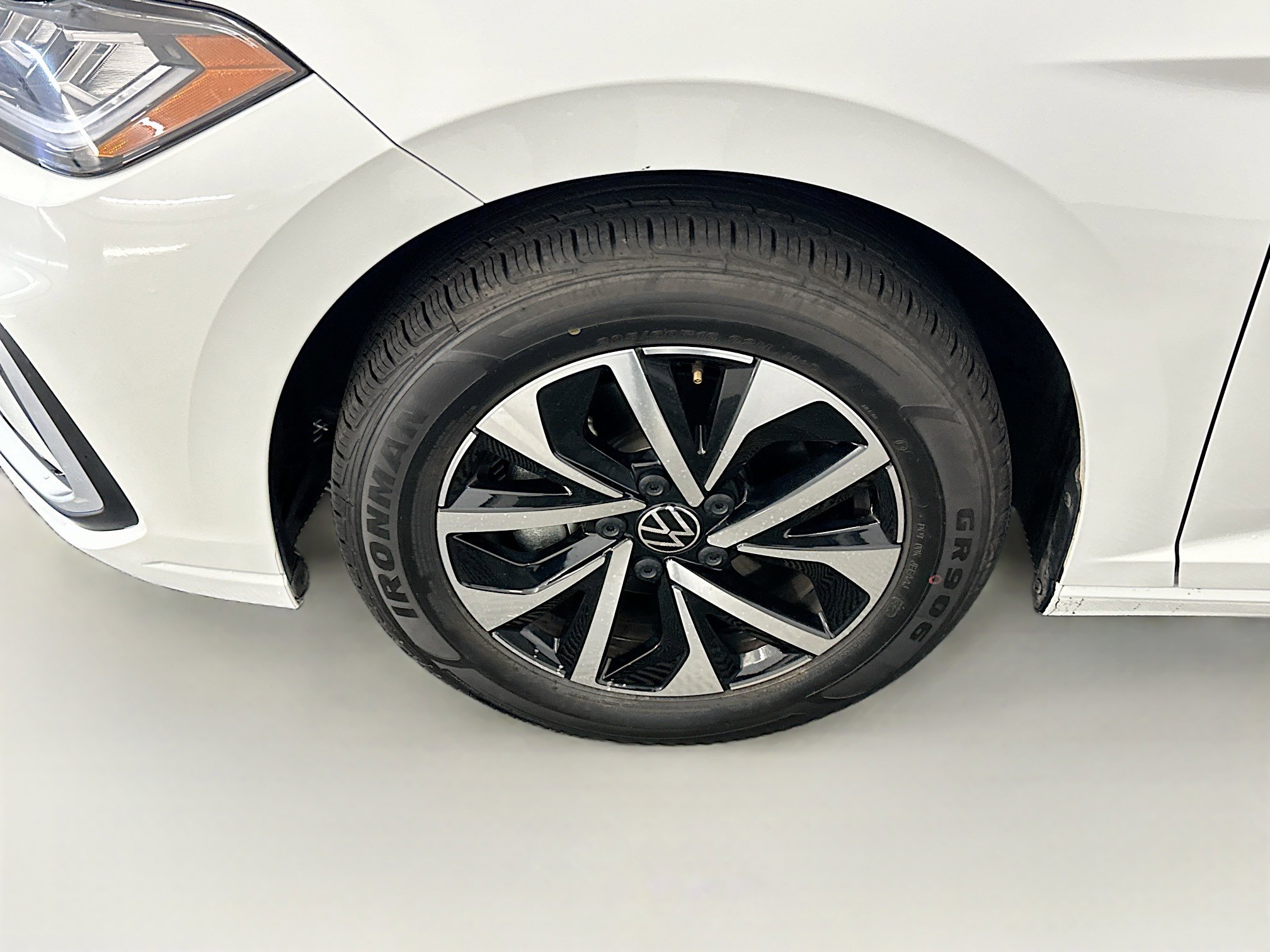 Used 2025 Volkswagen Jetta S image 11