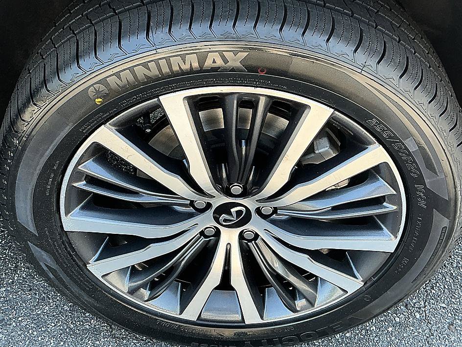 Used 2025 INFINITI QX60 Sensory w/ Vision Package AWD/4WD image 9