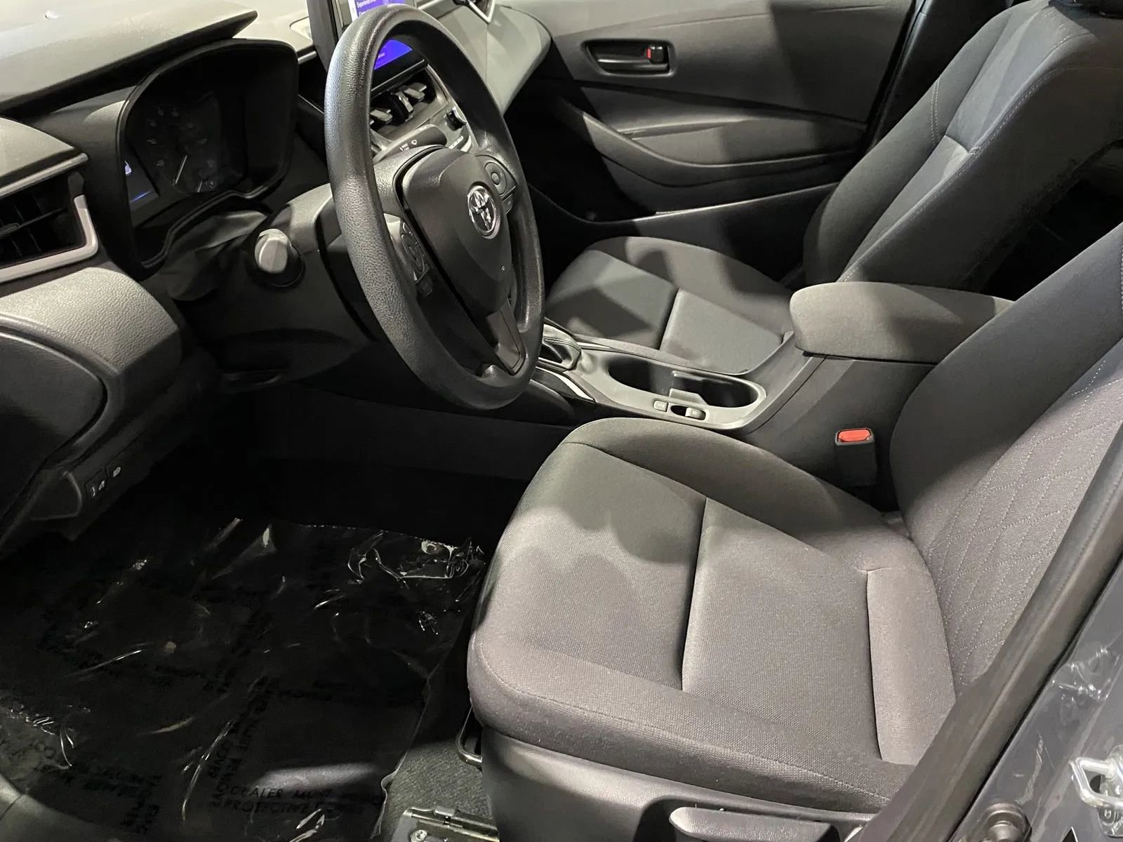 Used 2025 Toyota Corolla LE image 11