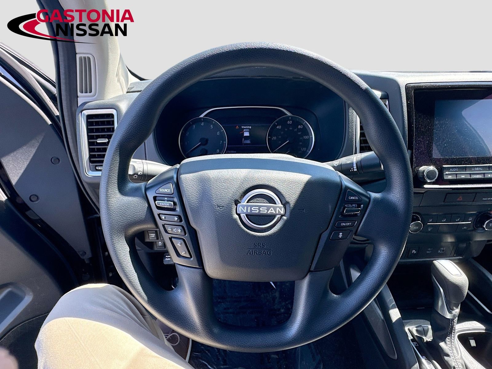 Used 2022 Nissan Frontier SV w/ Technology Package image 14