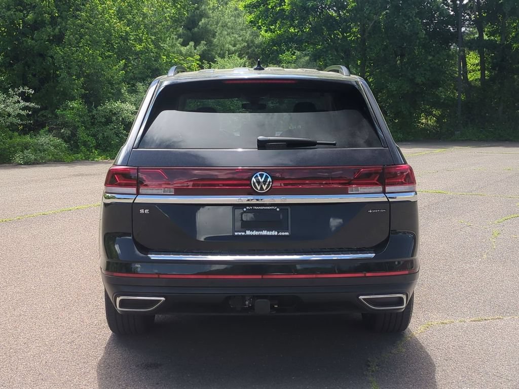 Used 2024 Volkswagen Atlas SE AWD/4WD image 5