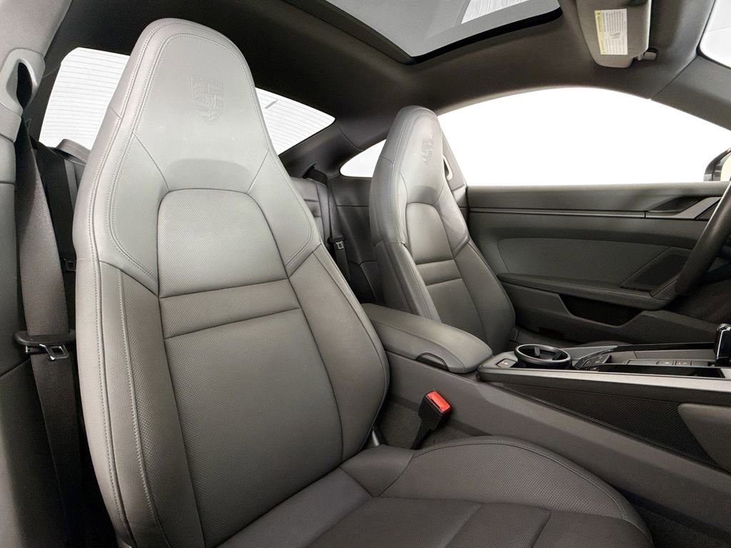 Used 2022 Porsche 911 Carrera RWD image 15