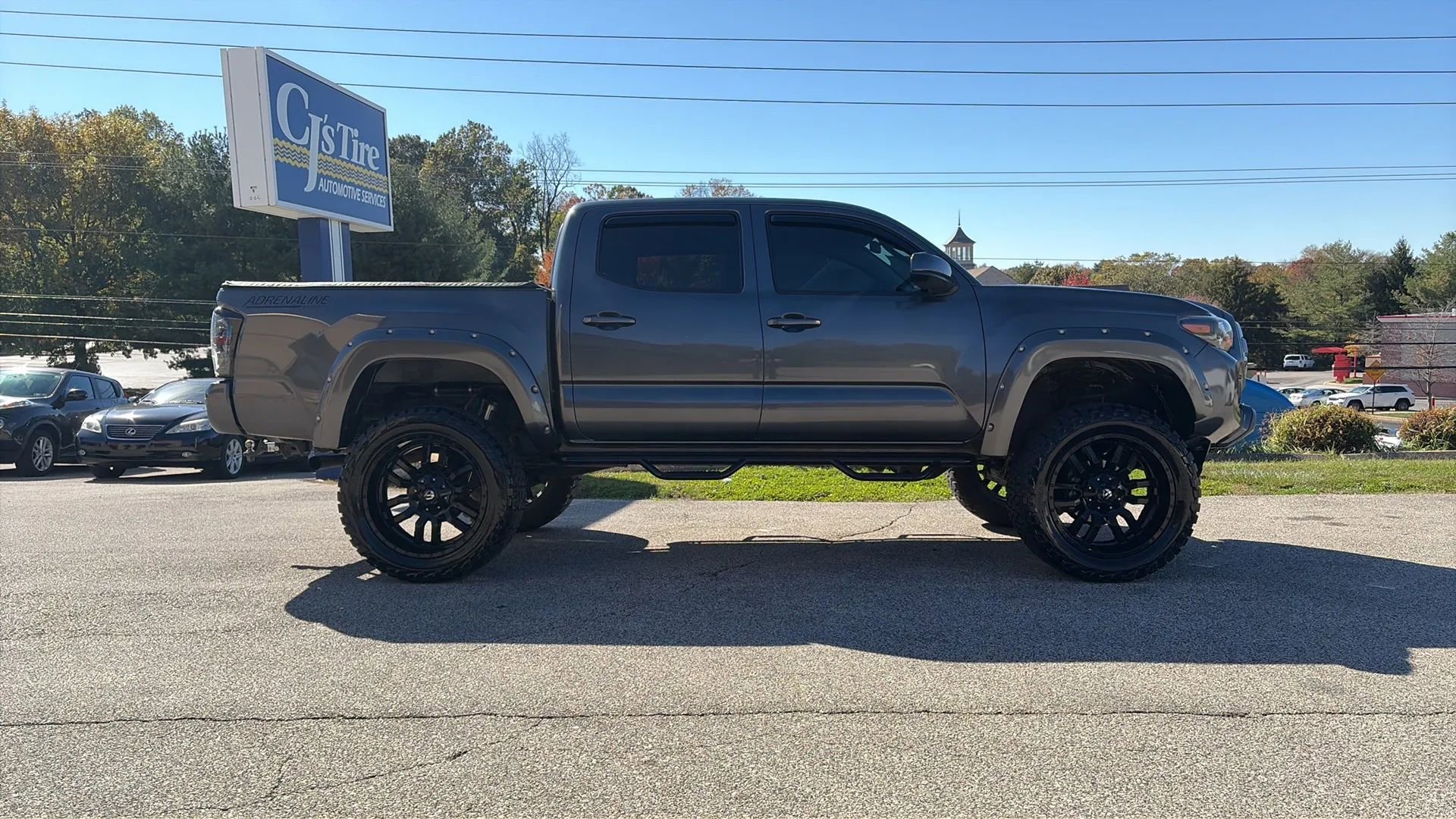 Used 2021 Toyota Tacoma SR5 image 8