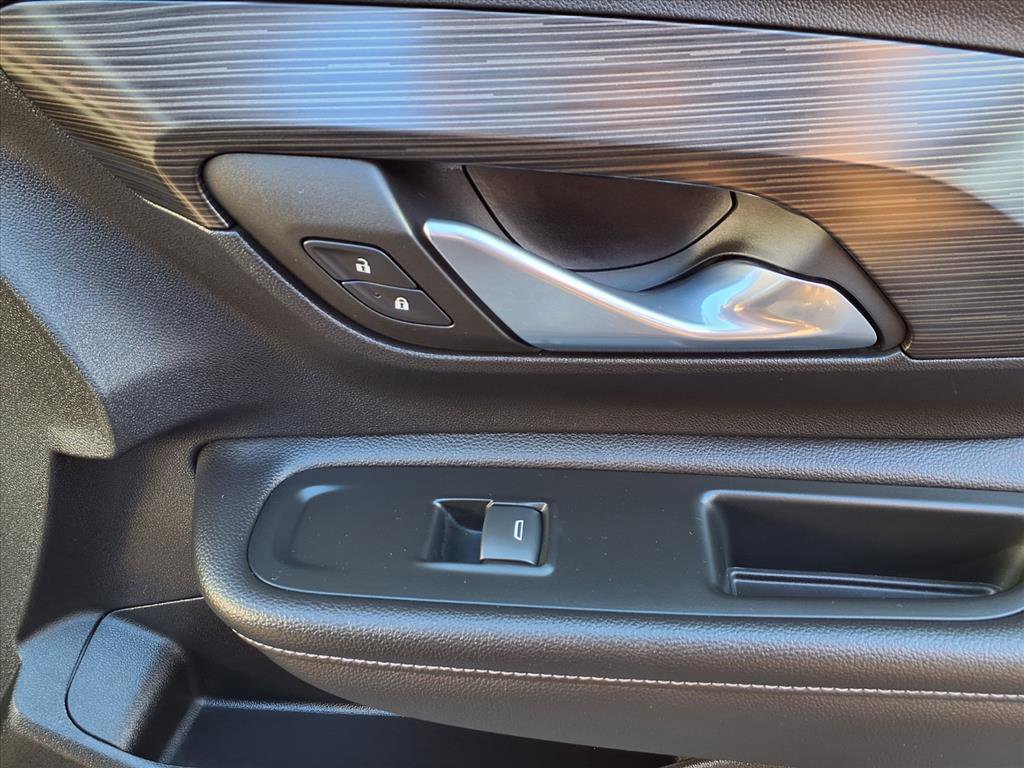 Used 2022 GMC Terrain SLT w/ Infotainment Package II image 26