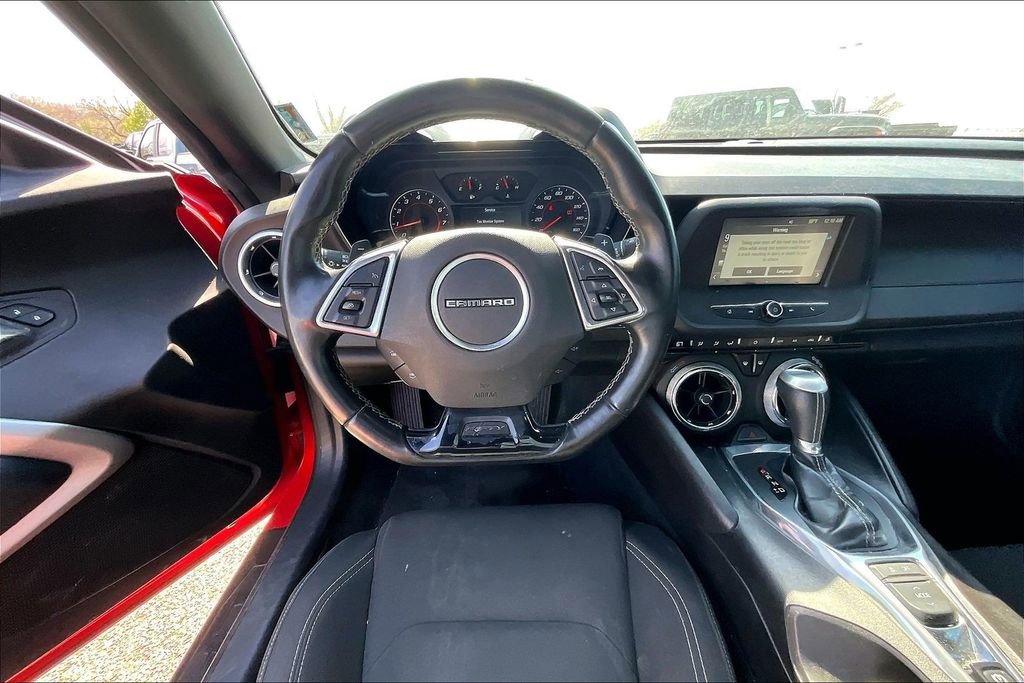 Used 2017 Chevrolet Camaro LT RWD image 5