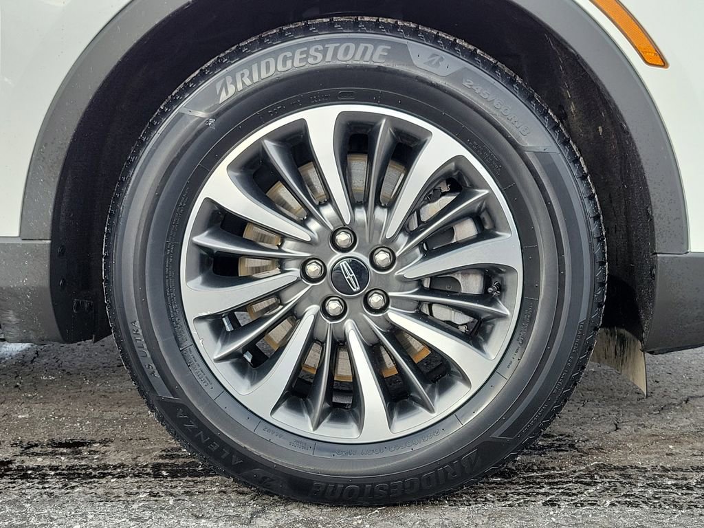 Certified 2023 Lincoln Nautilus AWD w/ Premium Package image 9