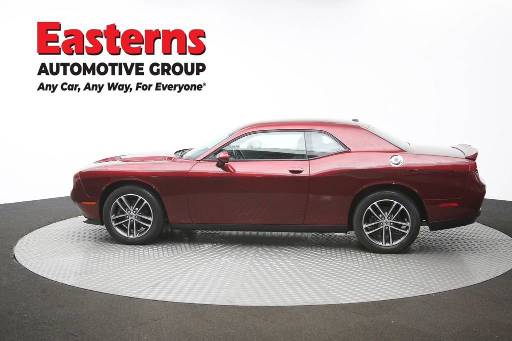 Used 2019 Dodge Challenger SXT AWD/4WD image 57