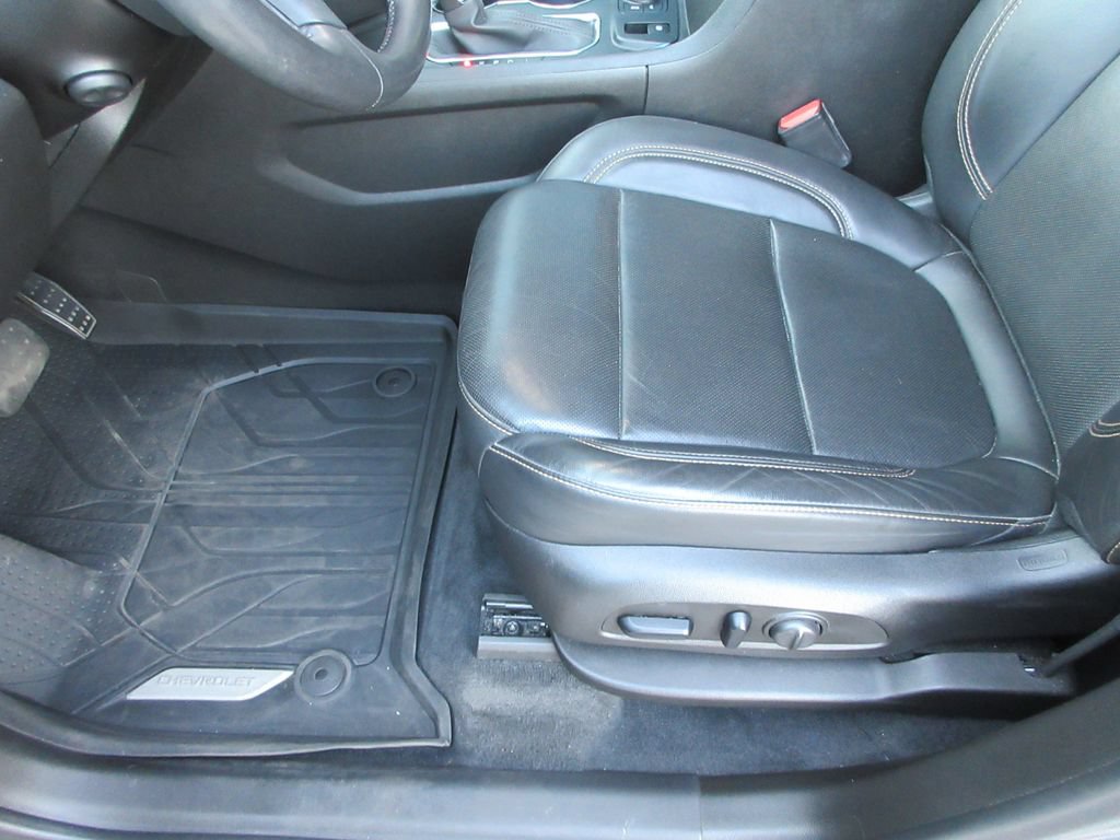 Certified 2021 Chevrolet Traverse Premier w/ LPO, Floor Liner Package AWD/4WD image 23