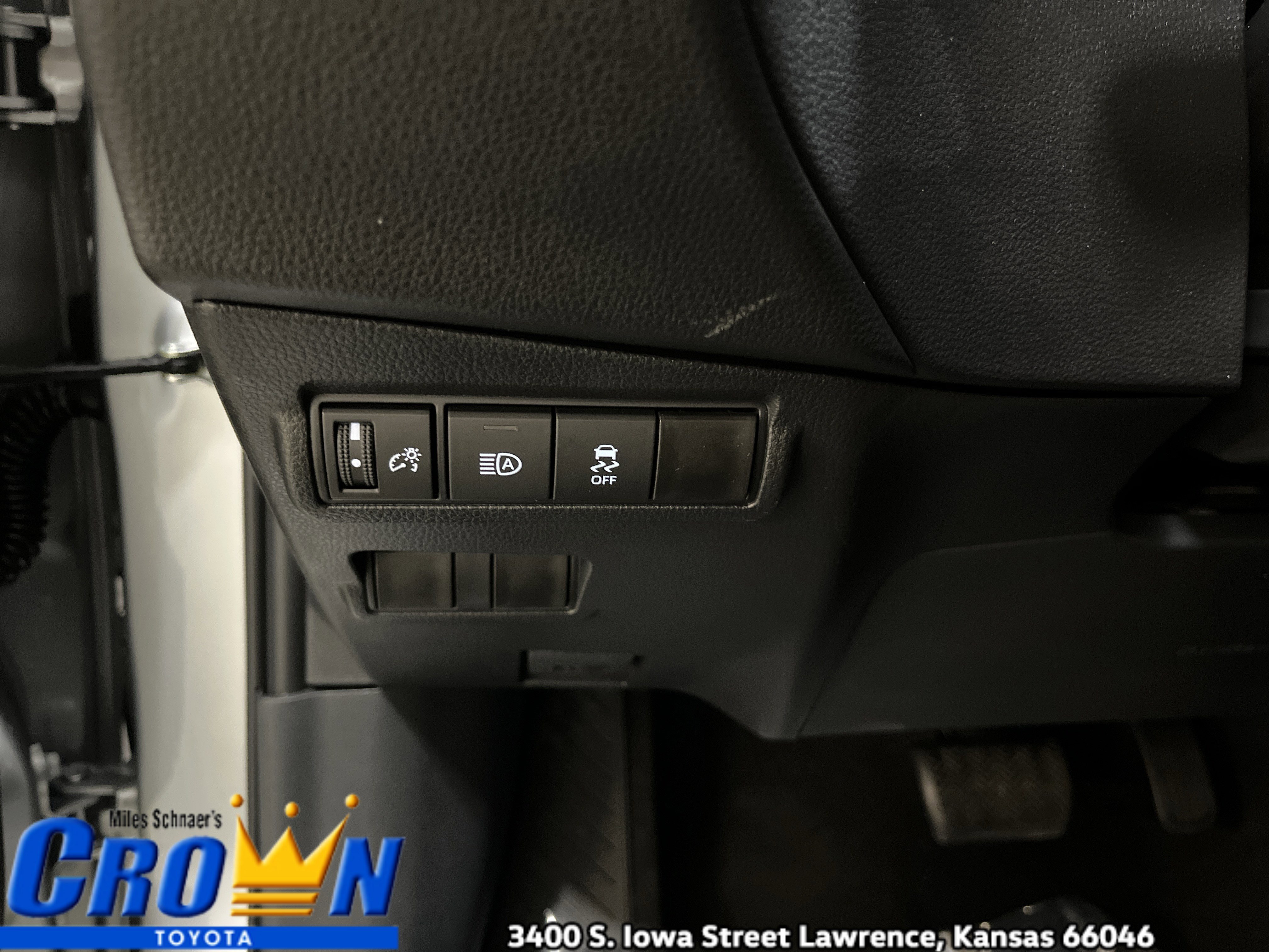 New 2026 Toyota Corolla Cross LE image 35