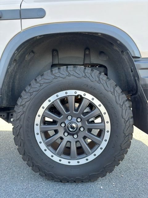 Used 2025 INEOS Grenadier image 24