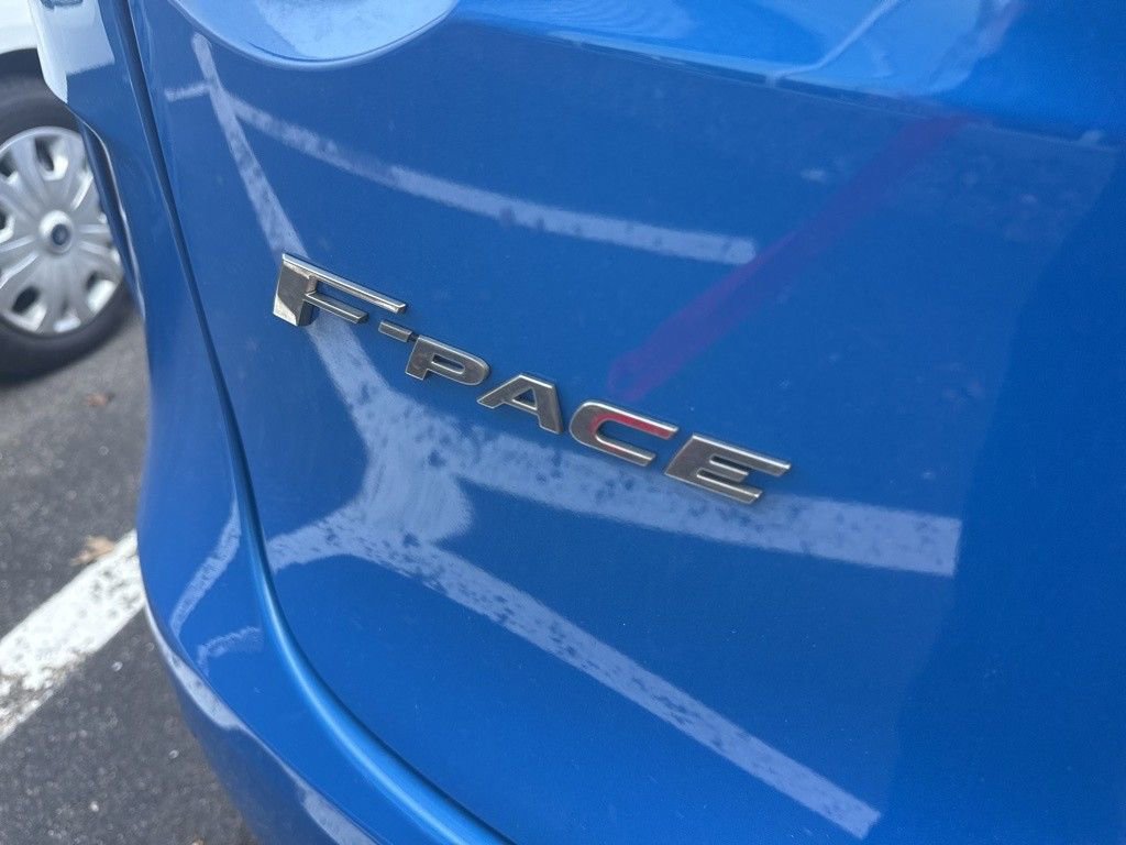 Used 2020 Jaguar F-PACE SVR image 8