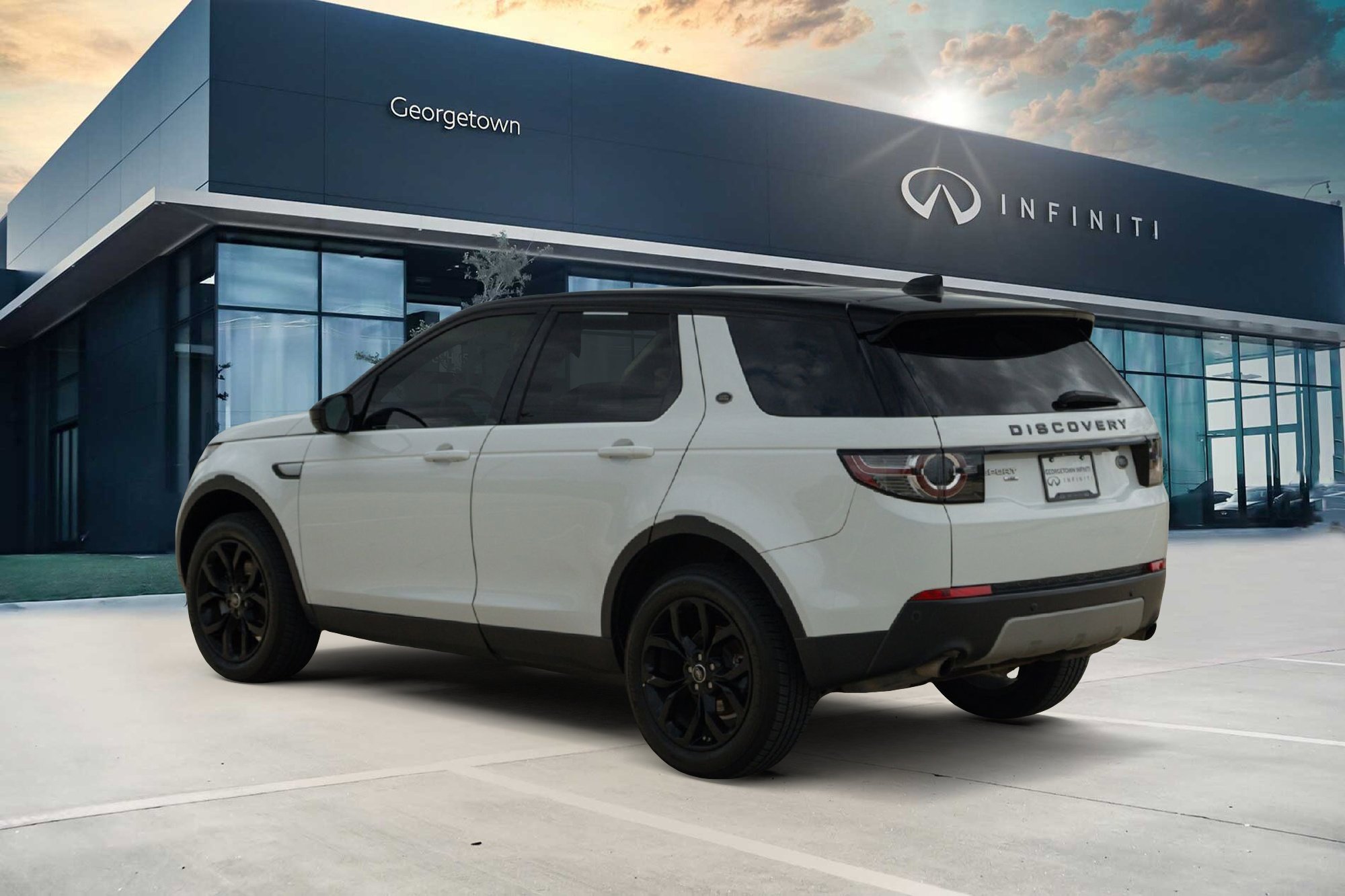 Used 2017 Land Rover Discovery Sport HSE image 5