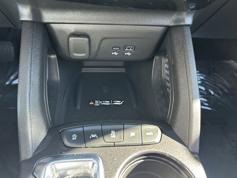 Used 2025 Chevrolet TrailBlazer LT w/ Convenience Package AWD/4WD image 16