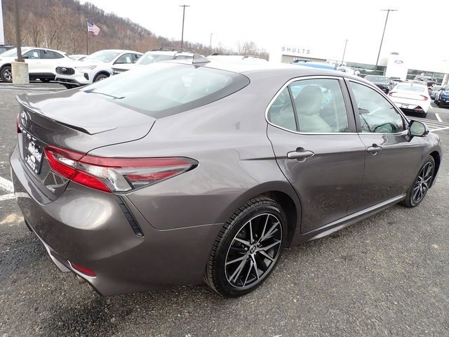 Used 2023 Toyota Camry SE image 9