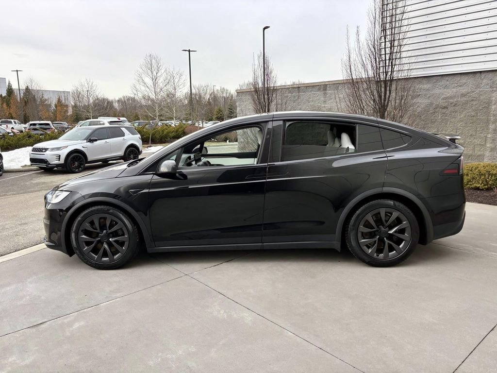 Used 2022 Tesla Model X image 4