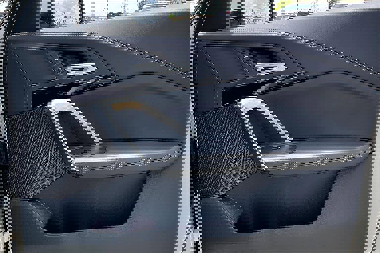 Used 2025 BMW X1 xDrive28i image 21