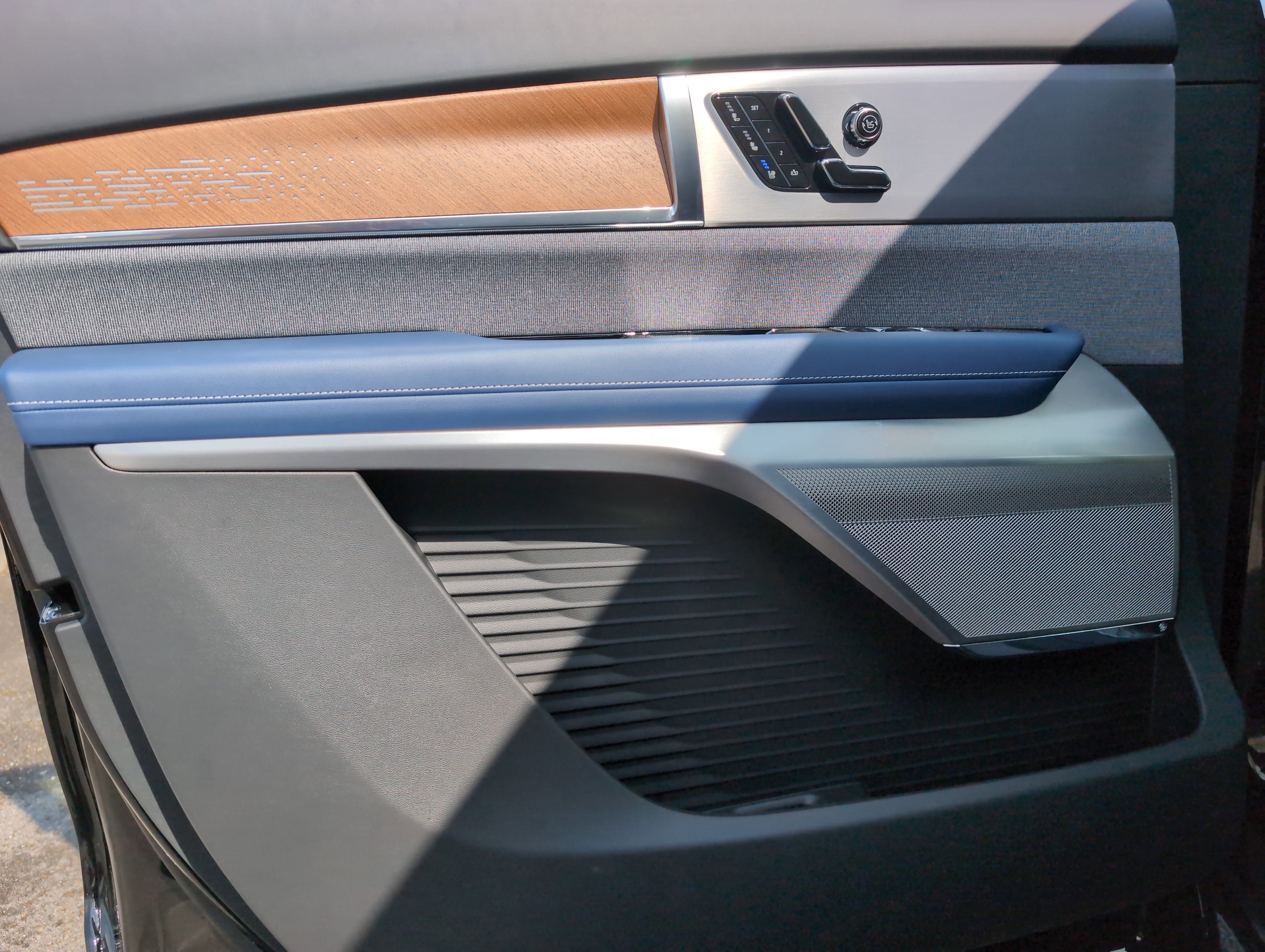 New 2026 Cadillac Vistiq Premium Luxury image 11