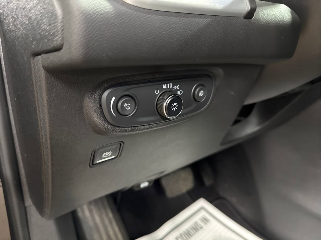 Used 2022 GMC Terrain SLT image 39