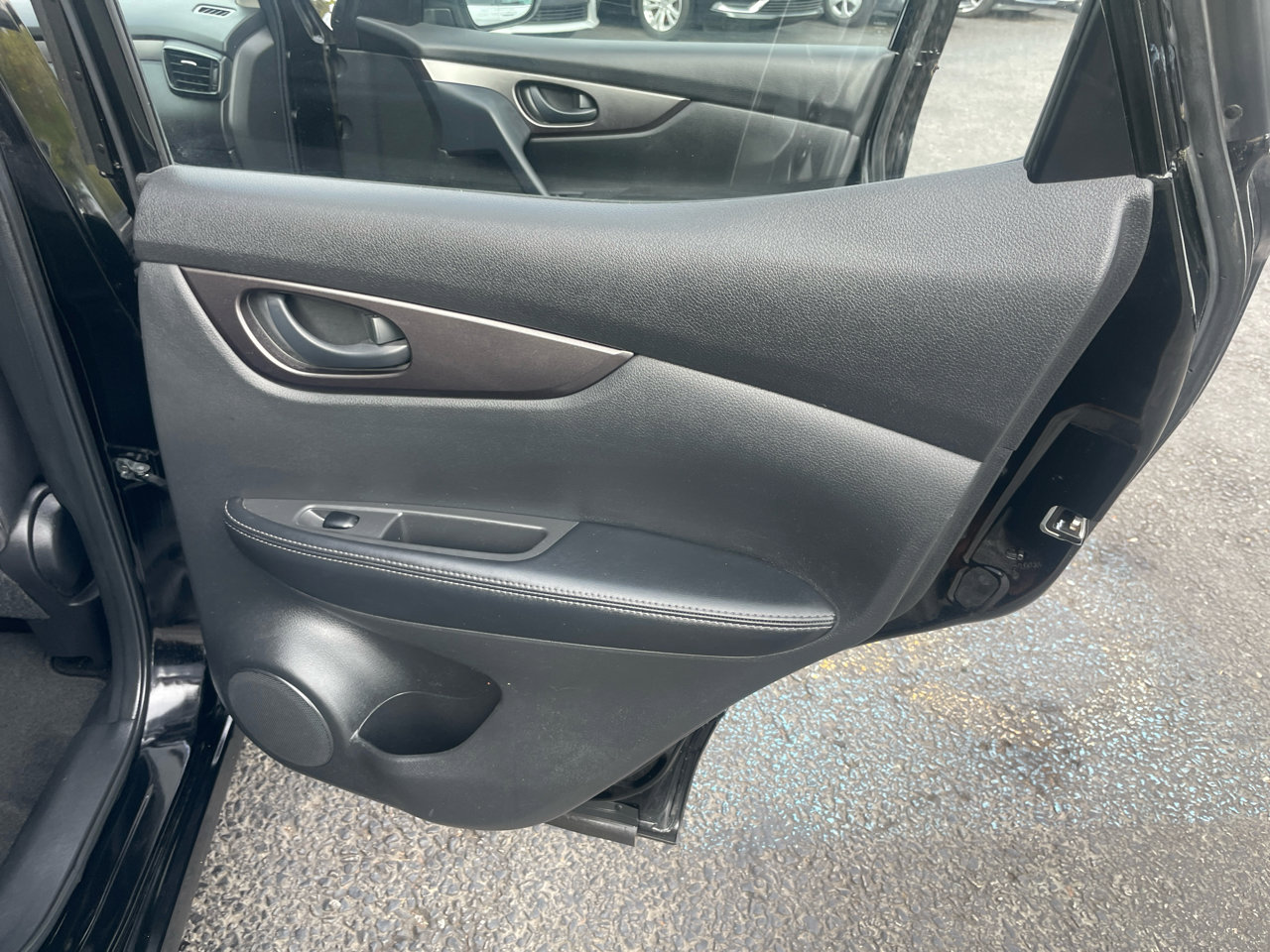 Used 2022 Nissan Rogue Sport S image 31