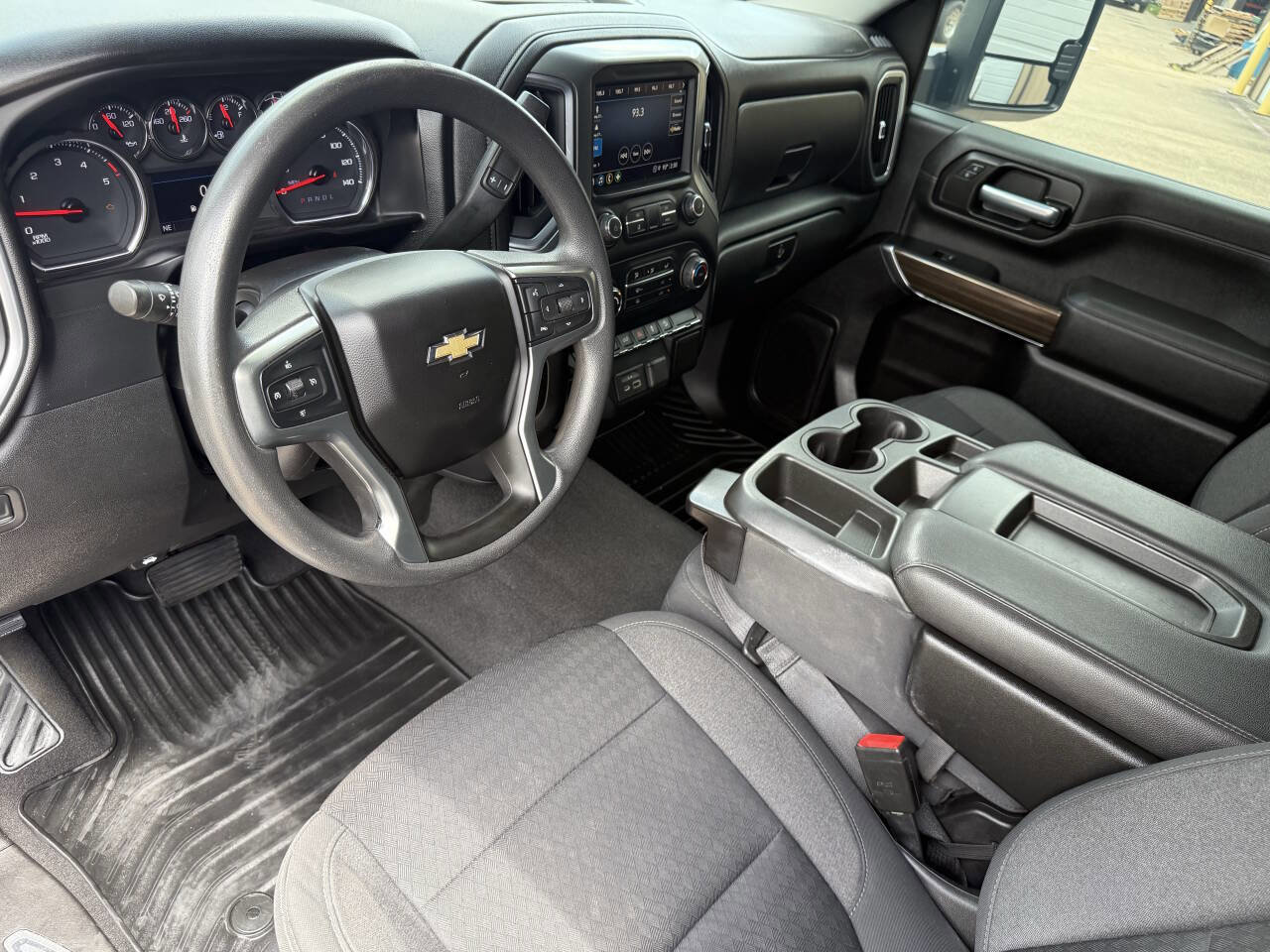 Used 2021 Chevrolet Silverado 2500 LT w/ Z71 Off-Road Package image 15