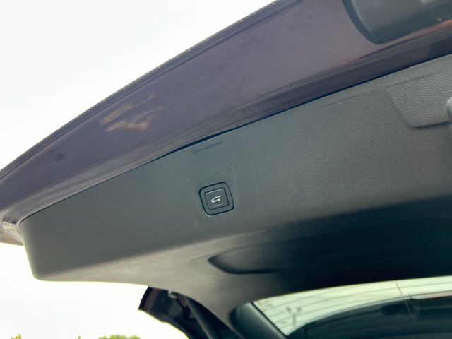 Used 2019 Chevrolet Traverse Premier w/ LPO, Floor Liner Package AWD/4WD image 13