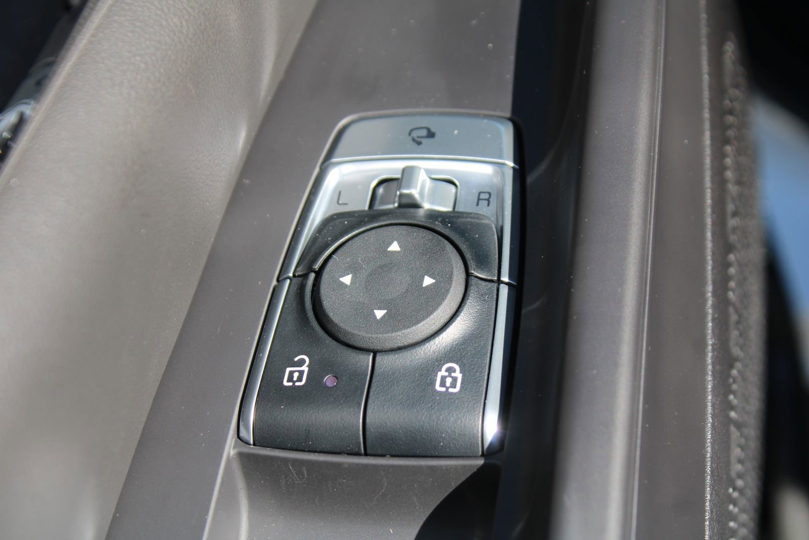 New 2026 Kia Carnival SX Prestige image 27