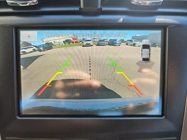 Used 2020 Ford Fusion SE FWD image 24