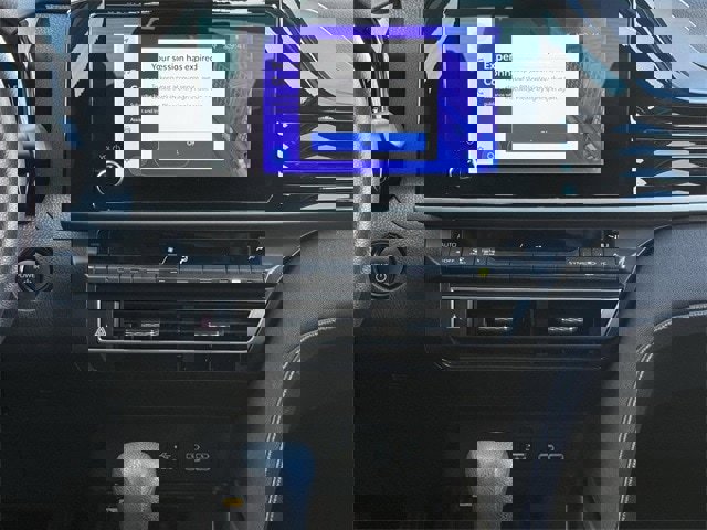 Used 2025 Toyota Camry LE image 17