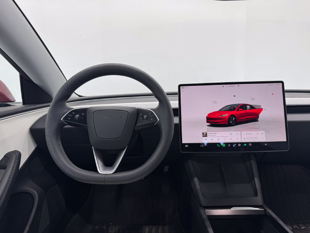 Used 2025 Tesla Model 3 Long Range AWD/4WD image 2