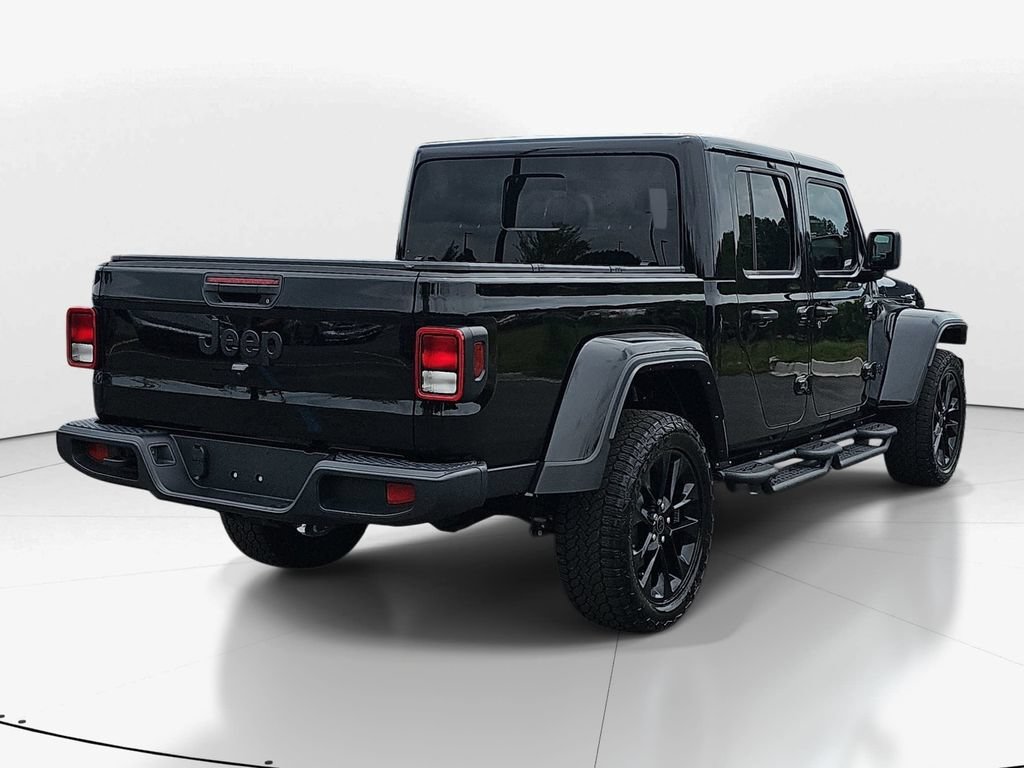 Used 2025 Jeep Gladiator Sport AWD/4WD image 6