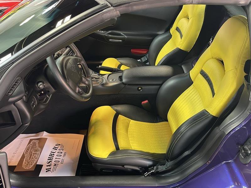 Used 1998 Chevrolet Corvette Convertible w/ Memory Pkg RWD image 25