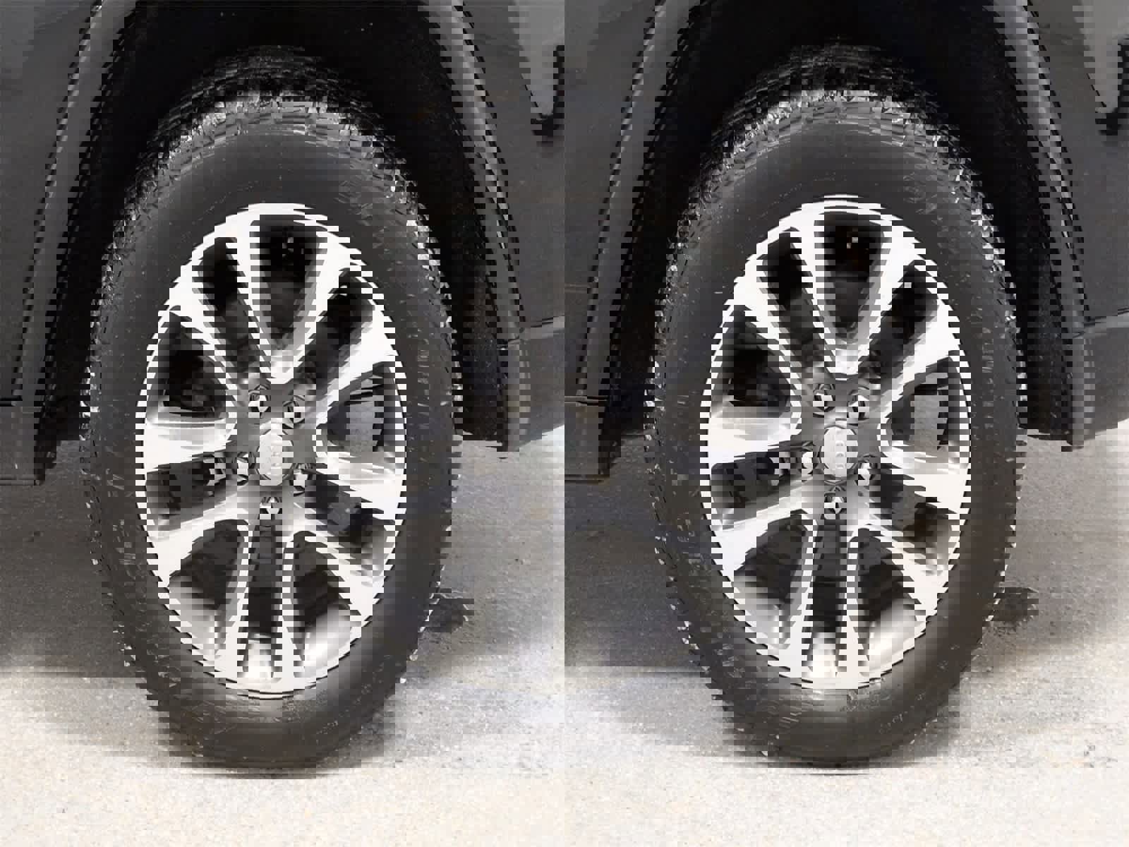 Used 2018 Jeep Grand Cherokee Overland image 14