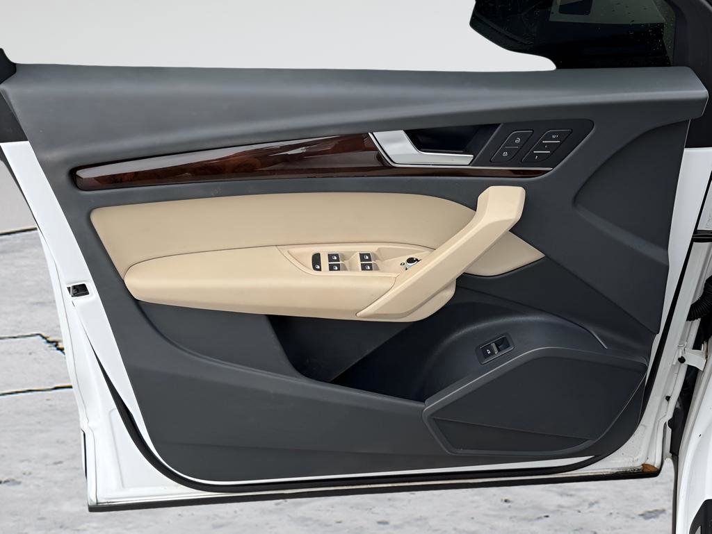 Used 2018 Audi Q5 2.0T Premium Plus w/ Premium Plus Package image 16