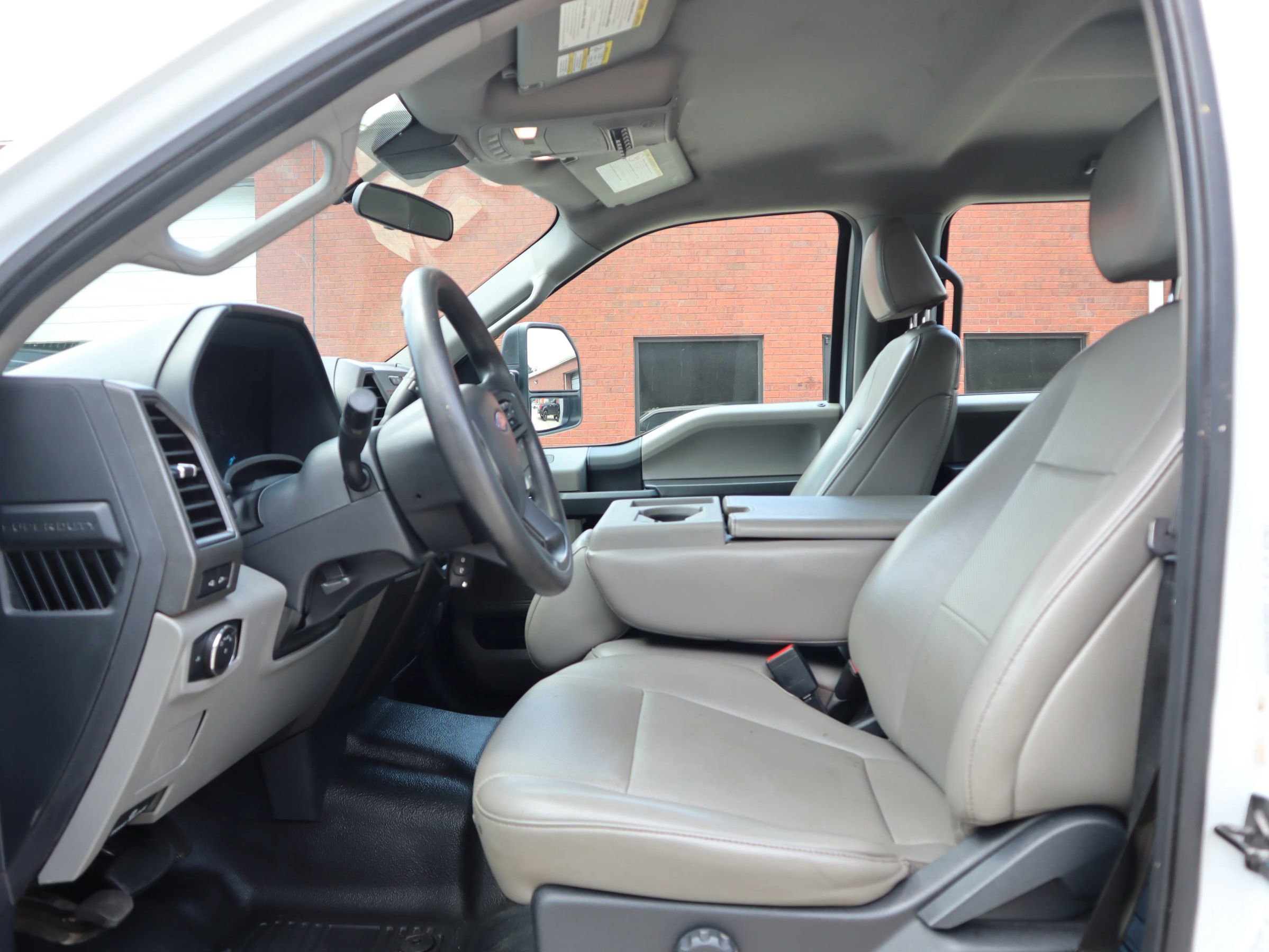 Used 2022 Ford F550 4x4 Crew Cab Super Duty w/ Power Equipment Group image 11