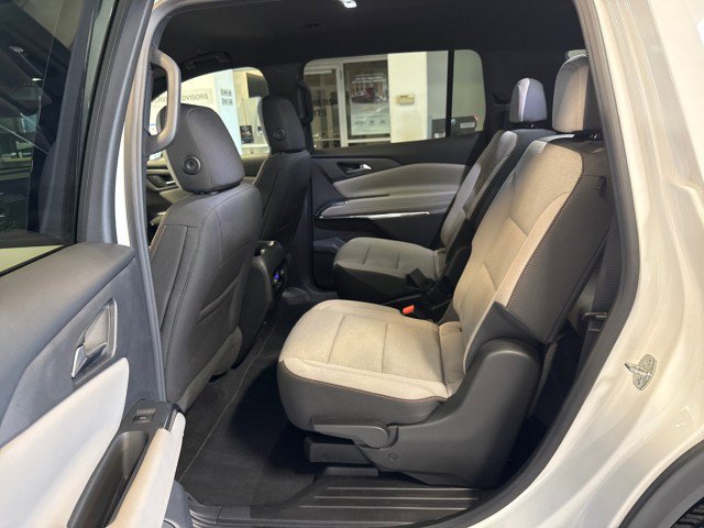 Used 2026 Chevrolet Traverse LT w/ Driver Confidence Package FWD image 25