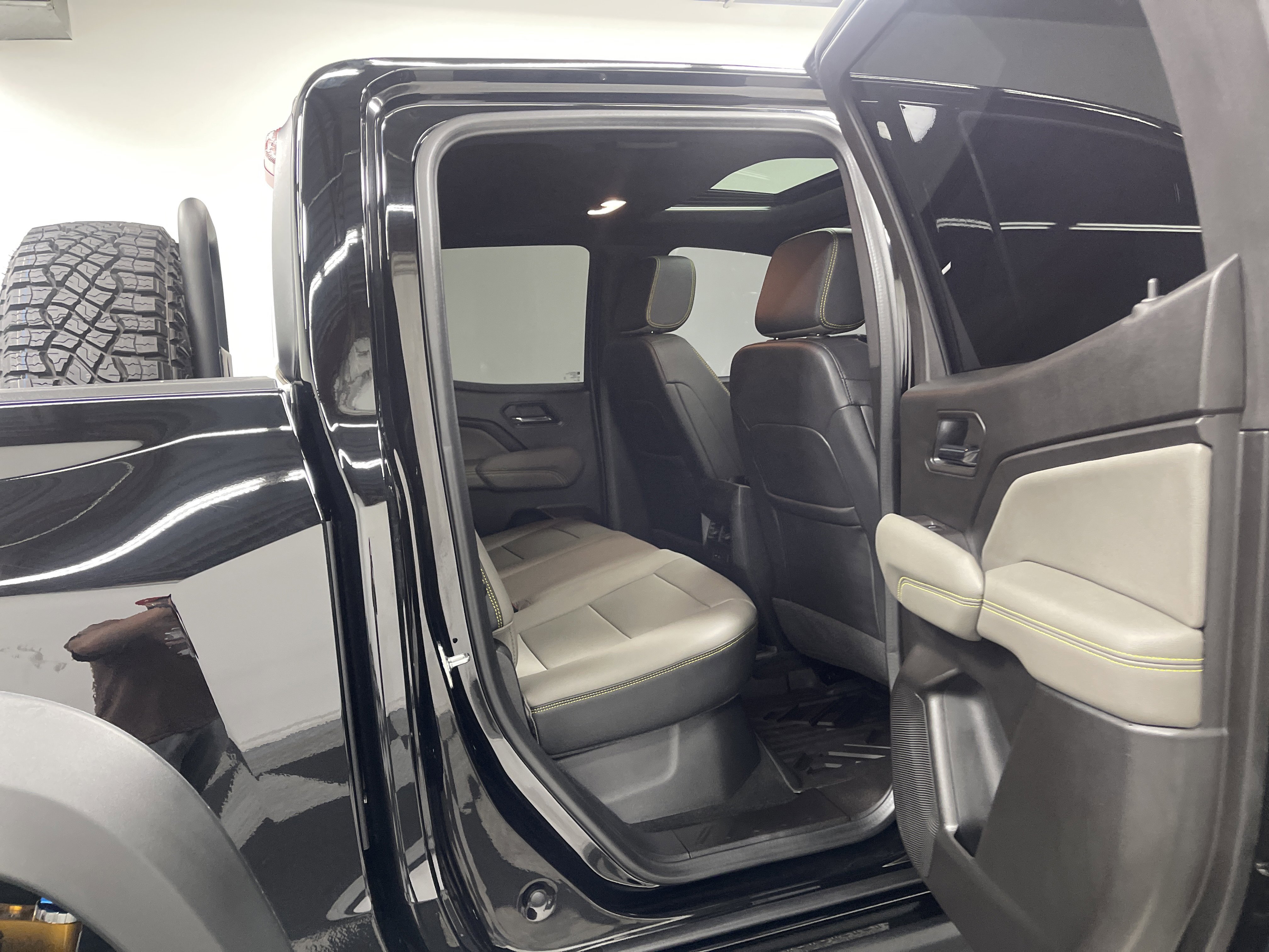 Used 2026 Chevrolet Colorado ZR2 w/ ZR2 Bison Edition image 19