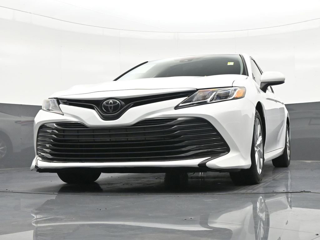 Used 2019 Toyota Camry LE FWD image 30