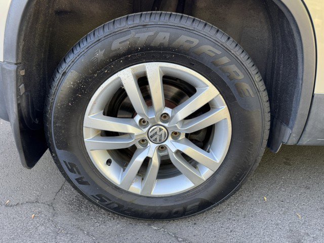 Used 2014 Volkswagen Tiguan S AWD/4WD image 36