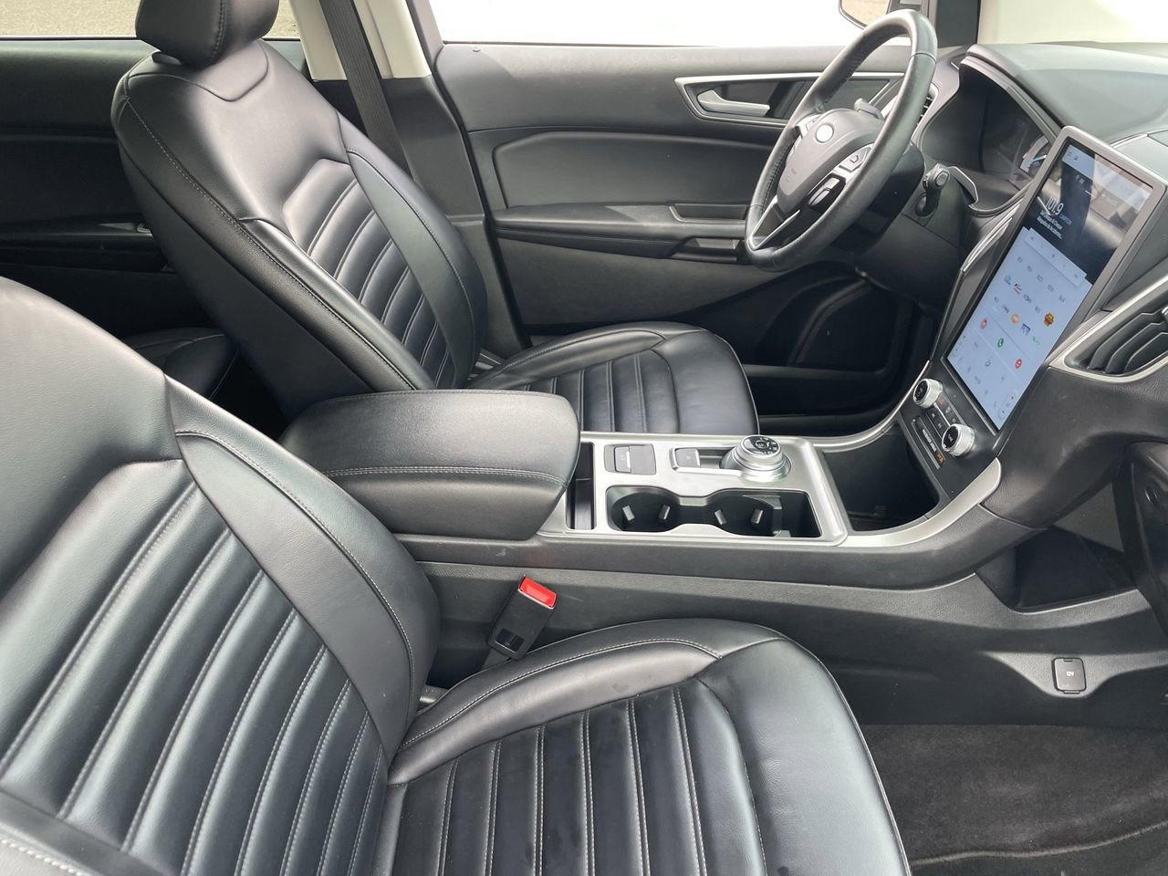 Certified 2024 Ford Edge SEL image 9