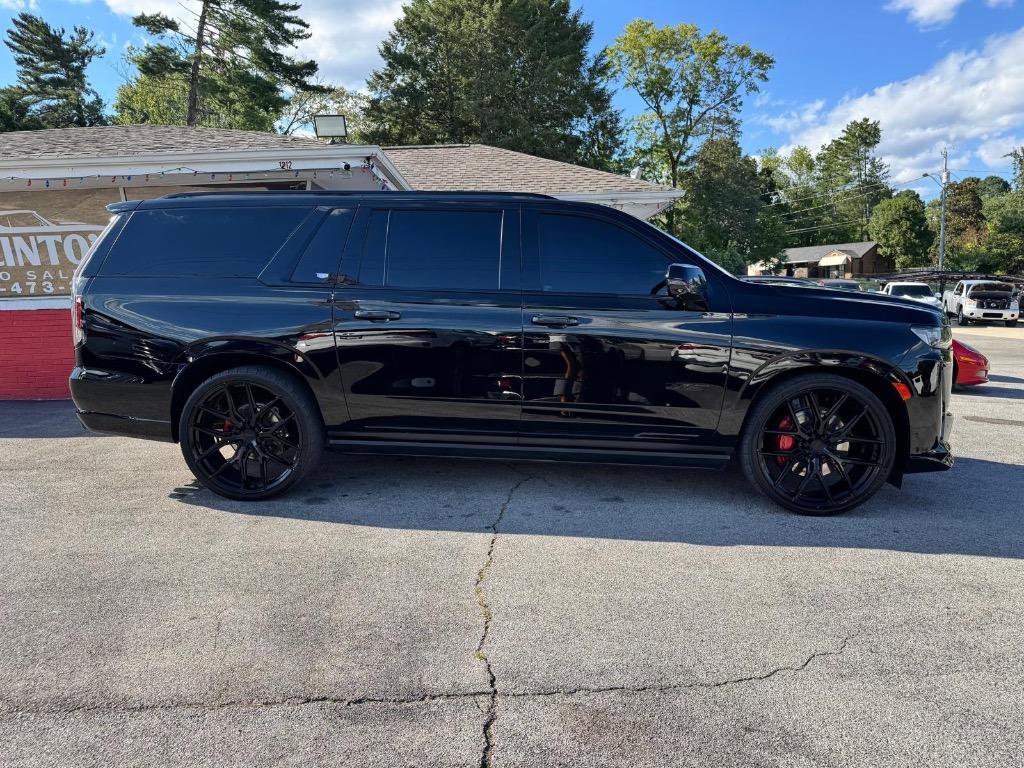 Used 2023 Cadillac Escalade ESV V image 8