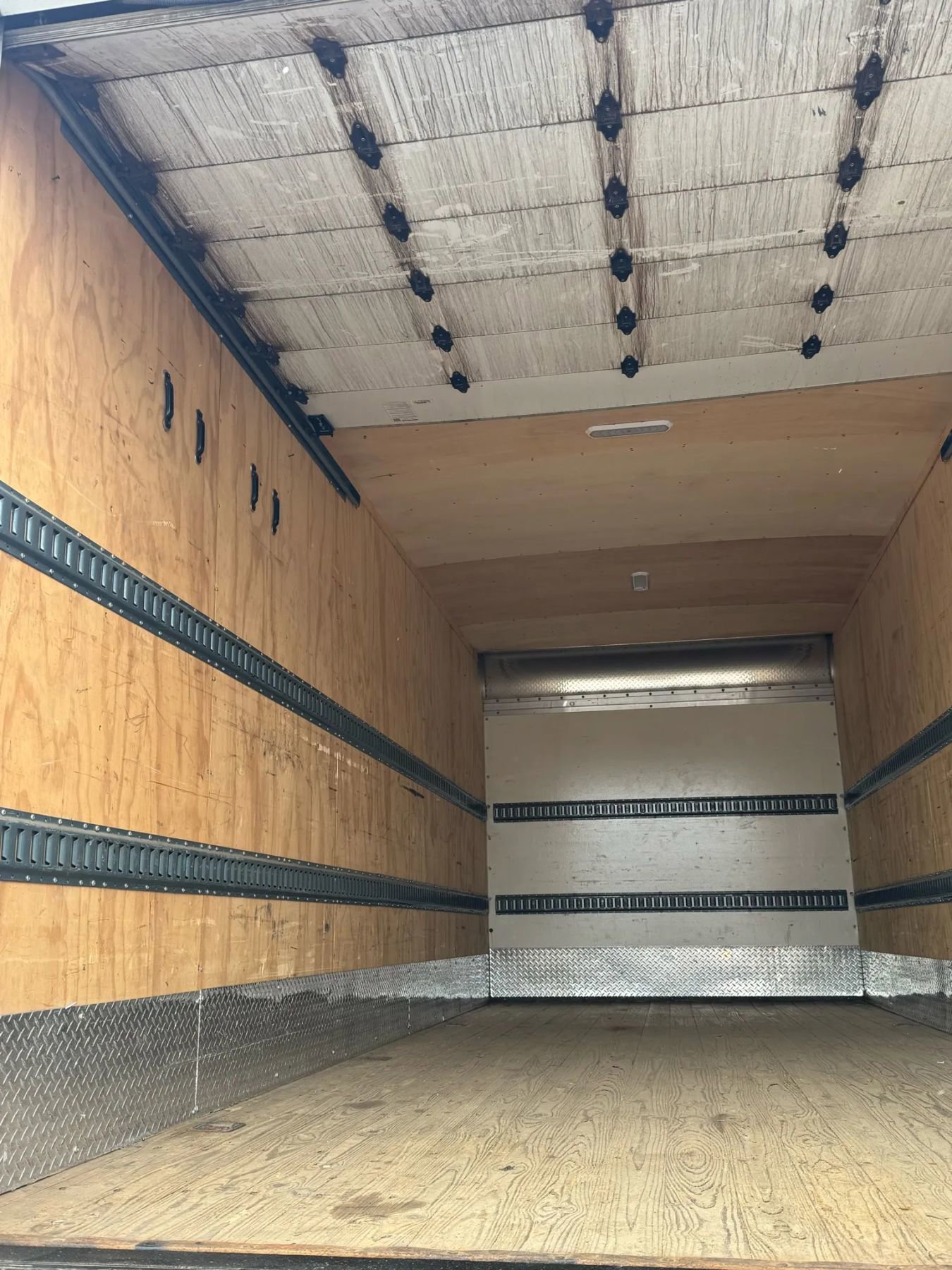 Used 2022 Ford F650 2WD Regular Cab Super Duty image 29