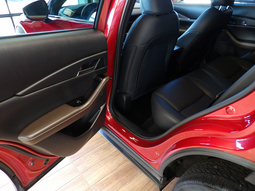 Certified 2023 MAZDA CX-30 AWD 2.5 S w/ Premium Package image 18