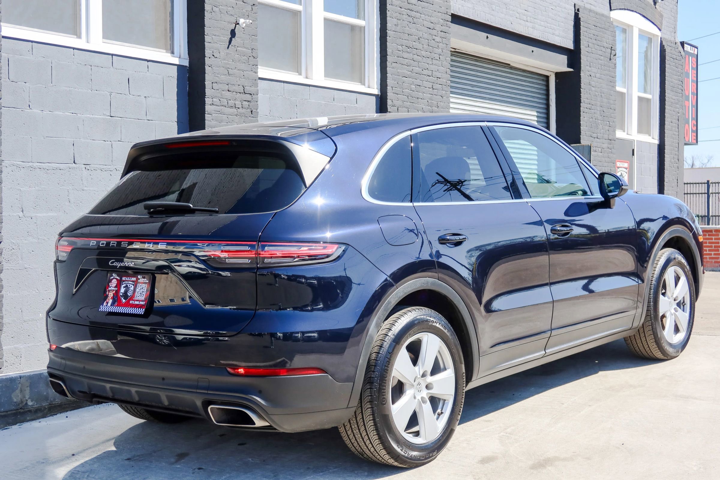 Used 2021 Porsche Cayenne image 4