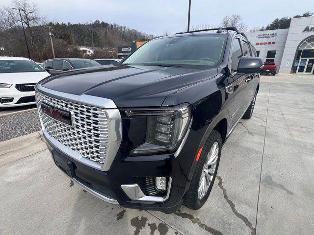 Used 2021 GMC Yukon XL Denali w/ Denali Premium Package image 7