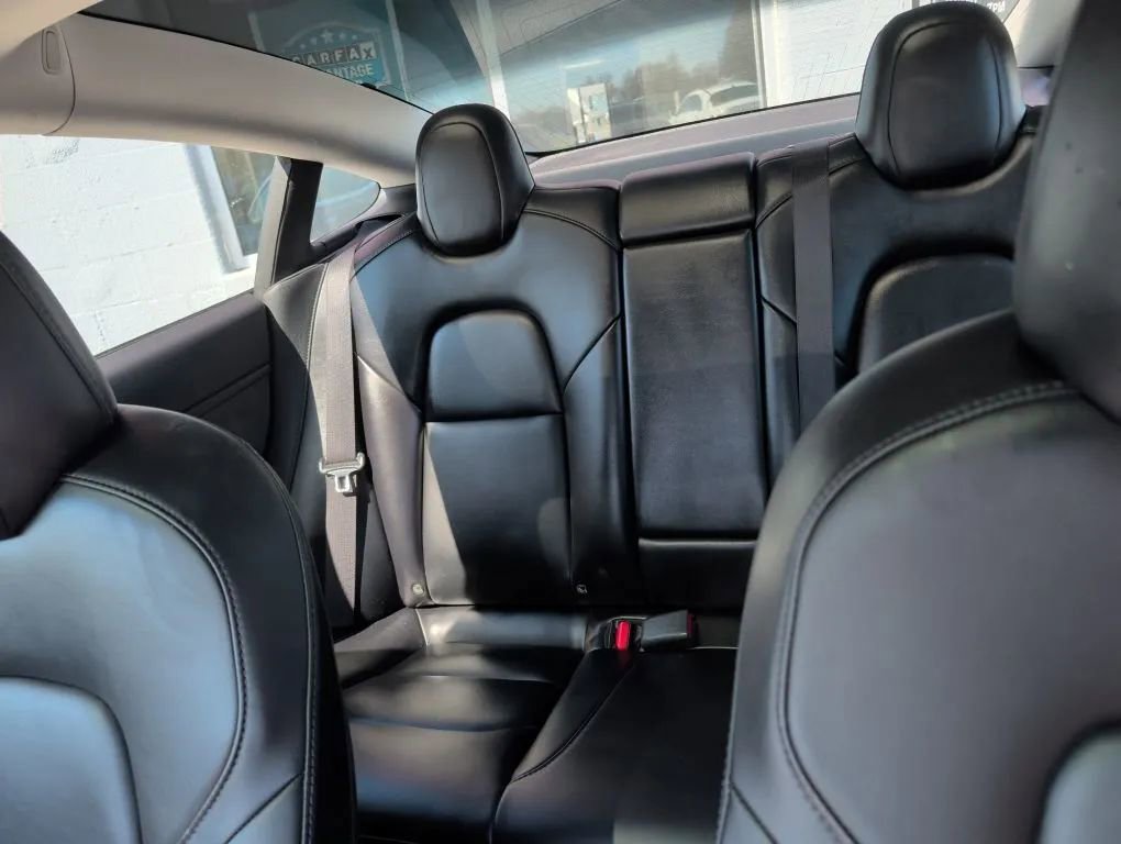 Used 2019 Tesla Model 3 Long Range image 26